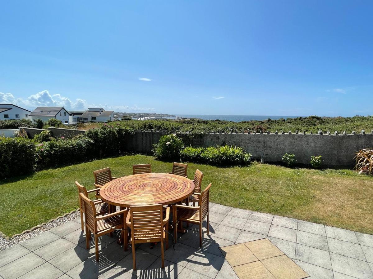 Spacious Bungalow With Sea Views 'West Wind' Βίλα Trearddur Εξωτερικό φωτογραφία